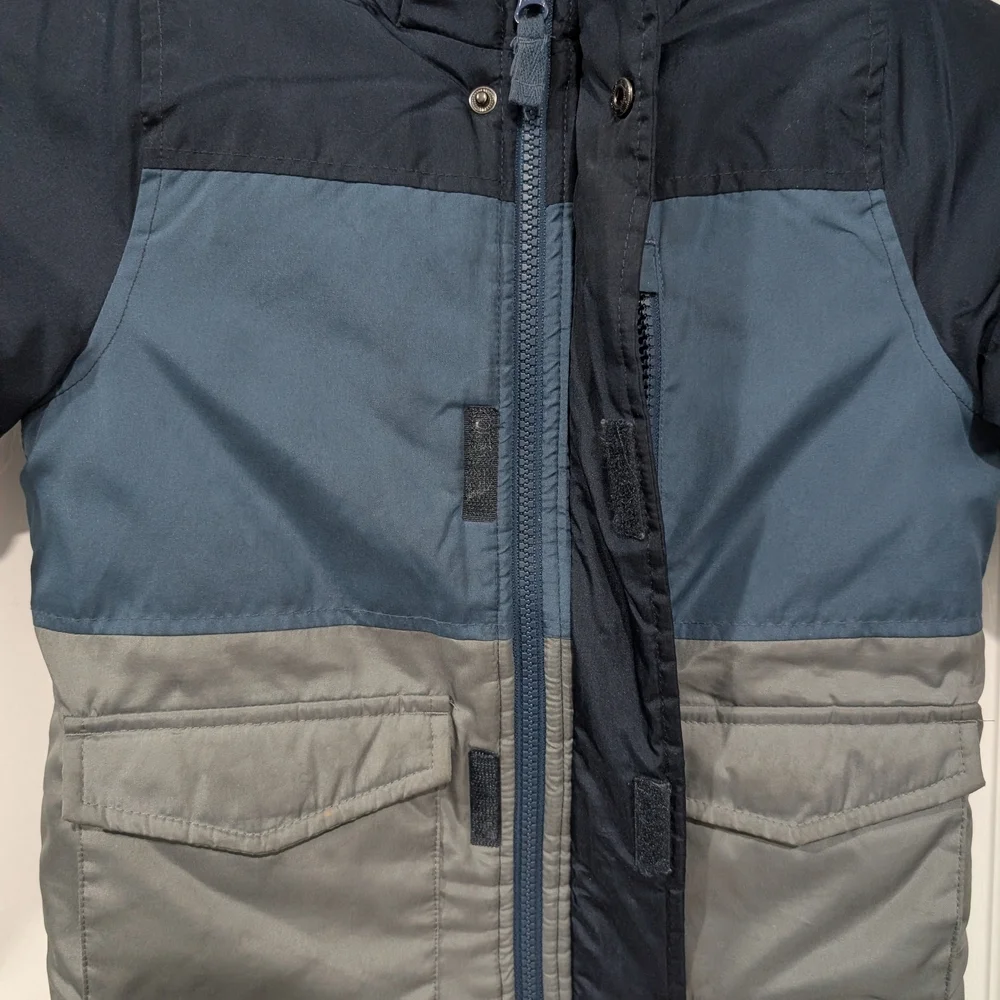 OshKosh B'gosh Toddler Boy Navy & Gray Colorblock Puffer Jacket in Size 3T